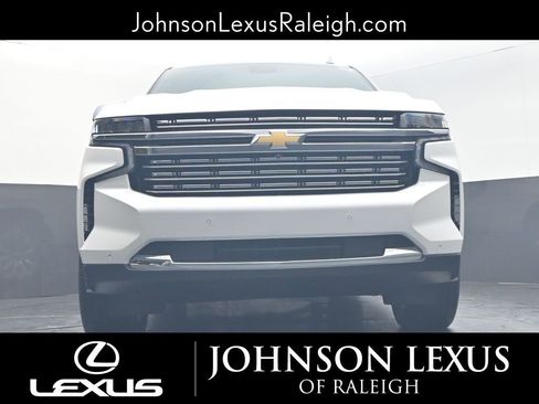 Used 2024 Chevrolet Suburban Premier AWD/4WD image 15