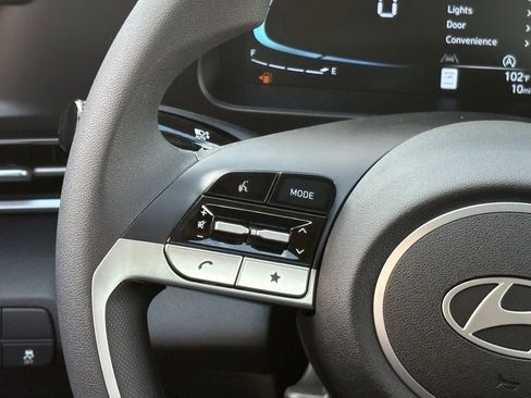 New 2025 Hyundai Elantra SE image 14