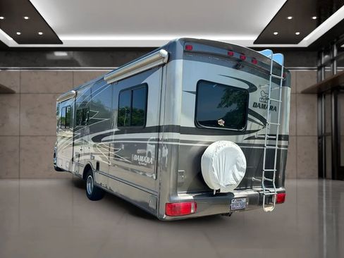 Used 2006 Ford E-450 and Econoline 450 RWD image 2