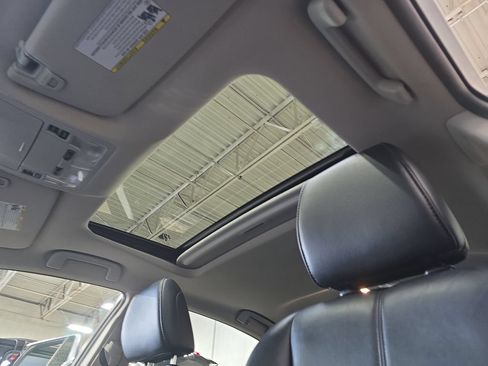 Used 2018 Toyota Avalon Touring w/ Carpet Mat Package FWD image 30