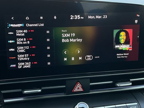 Used 2025 Hyundai Elantra SEL image 33