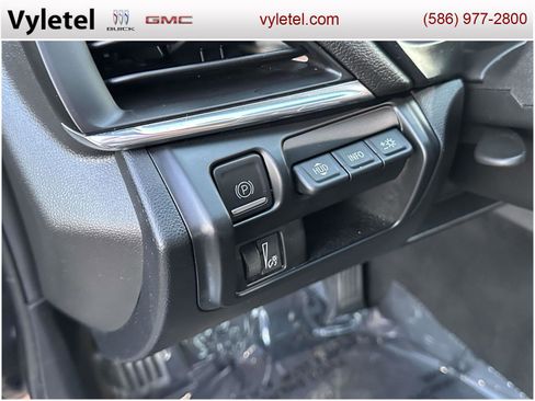 Used 2023 Cadillac CT4 V w/ Technology Package image 22