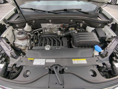 Used 2023 Volkswagen Atlas SE w/ Black Wheel Package image 35
