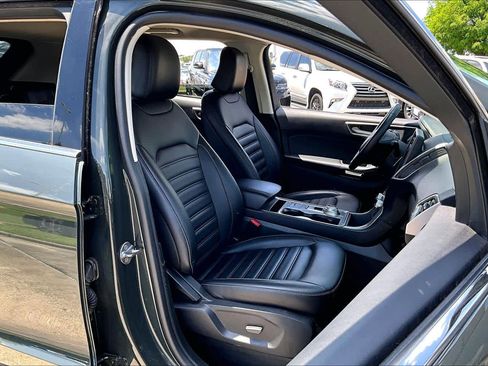 Used 2024 Ford Edge SEL w/ Convenience Package AWD/4WD image 8