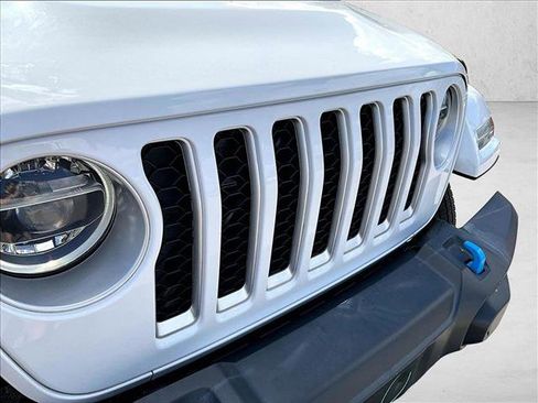 Used 2022 Jeep Wrangler Unlimited Sahara w/ Safety Group image 26