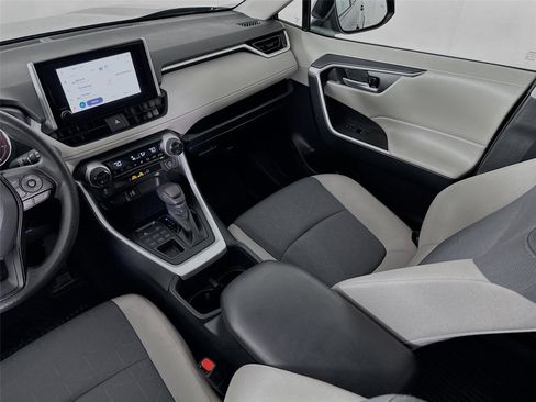 Certified 2025 Toyota RAV4 XLE image 22