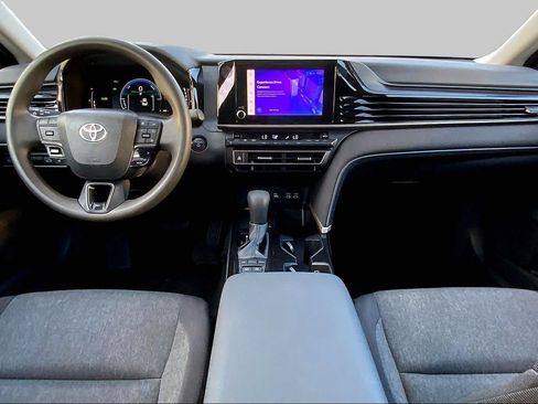 Used 2025 Toyota Camry LE FWD image 15