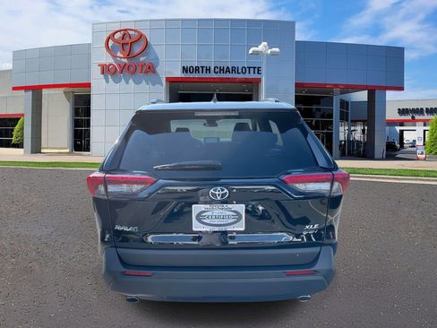 Used 2025 Toyota RAV4 XLE image 8