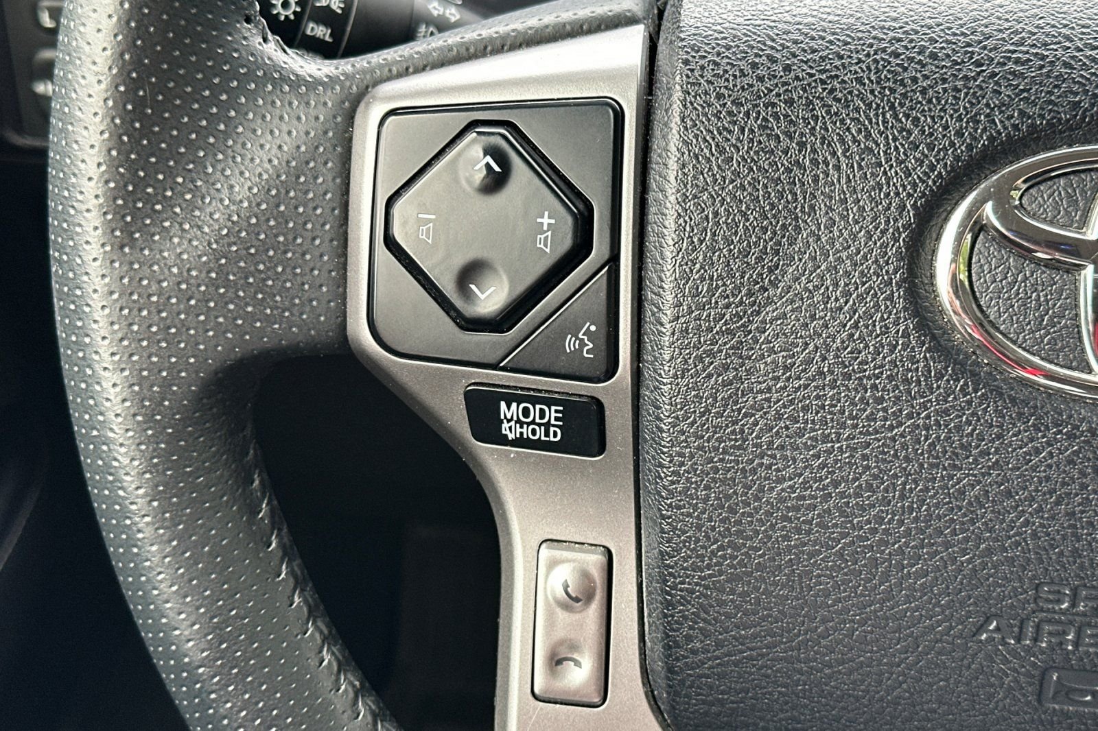 Used 2024 Toyota 4Runner SR5 AWD/4WD image 27
