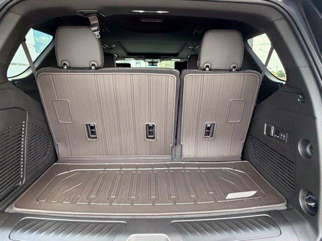 New 2026 GMC Yukon Elevation w/ Elevation Premium Package AWD/4WD image 27