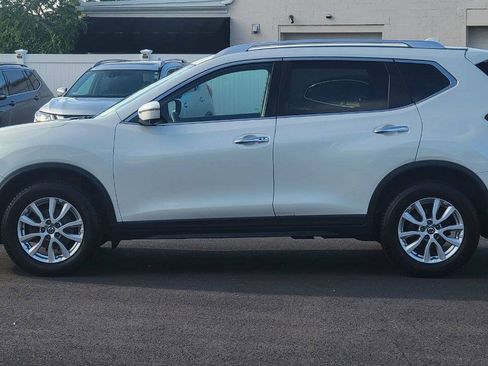 Used 2018 Nissan Rogue SV w/ Premium Package AWD/4WD image 9