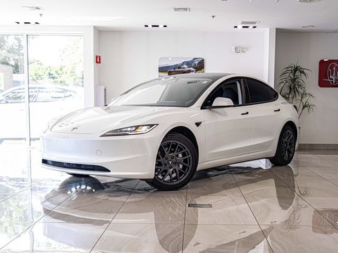 Used 2026 Tesla Model 3 RWD image 1