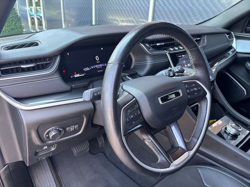 Used 2022 Jeep Grand Cherokee Altitude image 30