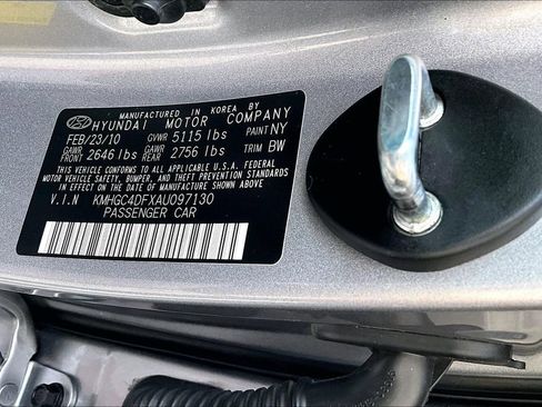 Used 2010 Hyundai Genesis 4.6 w/ Technology Pkg 5 RWD image 19