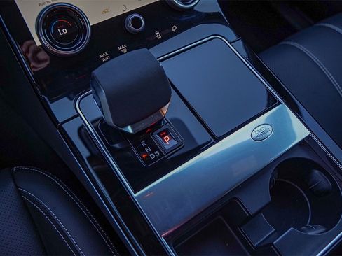 Used 2023 Land Rover Range Rover Velar R-Dynamic S image 20