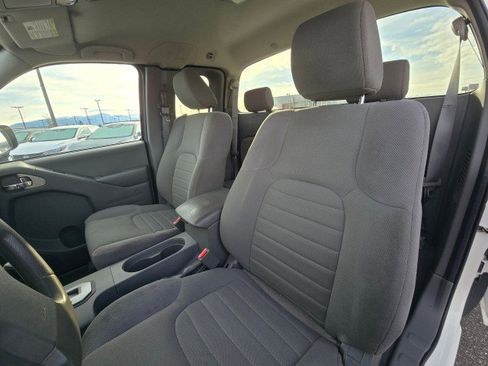 Used 2021 Nissan Frontier S AWD/4WD image 24