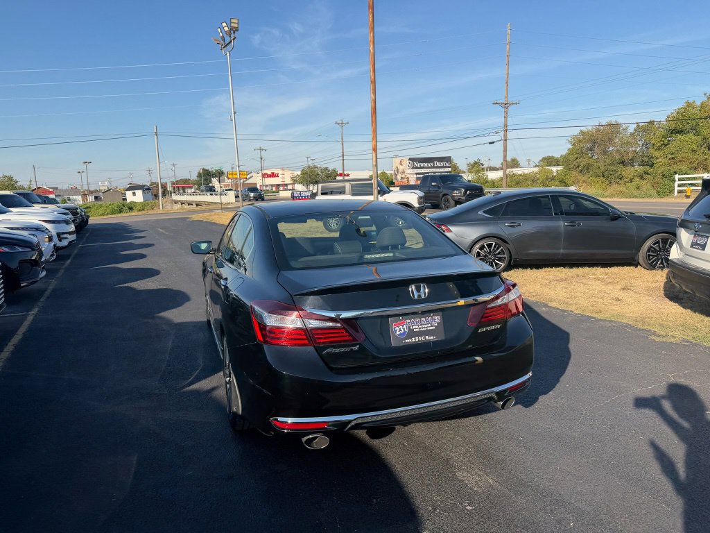 Used 2017 Honda Accord Sport image 5