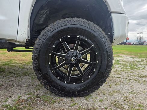 Used 2017 Toyota Tundra SR5 w/ SR5 Upgrade Package image 28