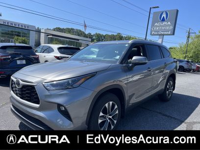 Used 2025 Toyota Highlander XLE