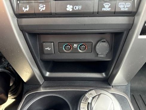 Used 2022 Toyota 4Runner Limited AWD/4WD image 39