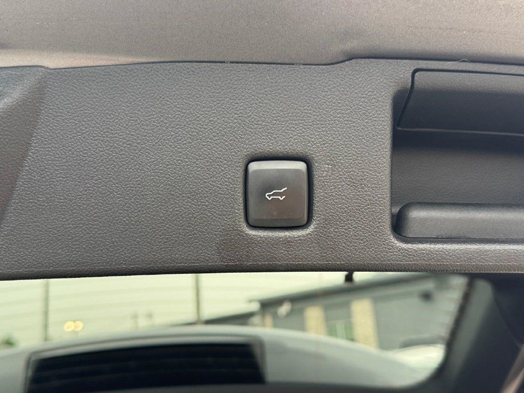 Certified 2022 Ford Escape SEL w/ Technology Package AWD/4WD image 7