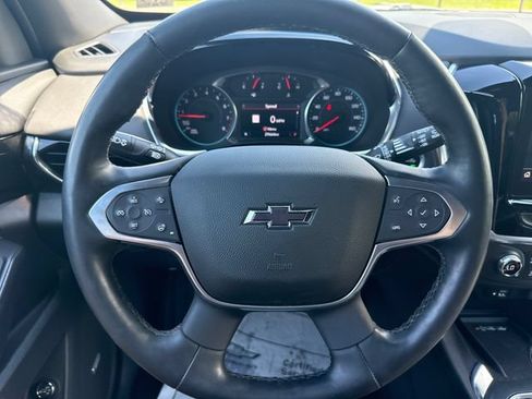 Used 2023 Chevrolet Traverse RS AWD/4WD image 14
