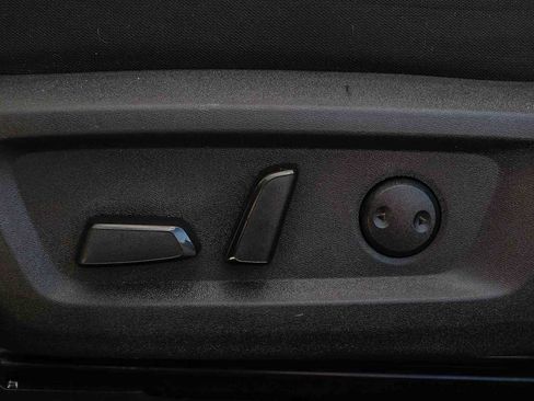 Used 2023 Nissan Rogue SV image 21