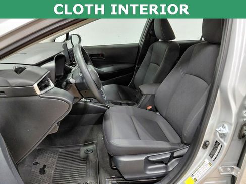 Used 2024 Toyota Corolla LE image 3