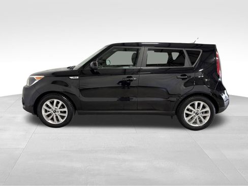 Used 2019 Kia Soul + image 5