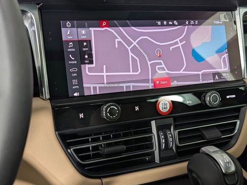 New 2026 Porsche Macan AWD/4WD image 34