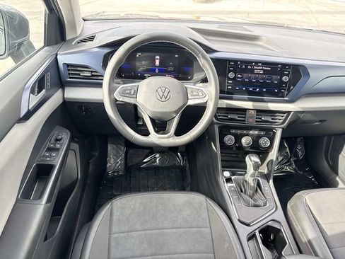 Certified 2023 Volkswagen Taos SE image 8