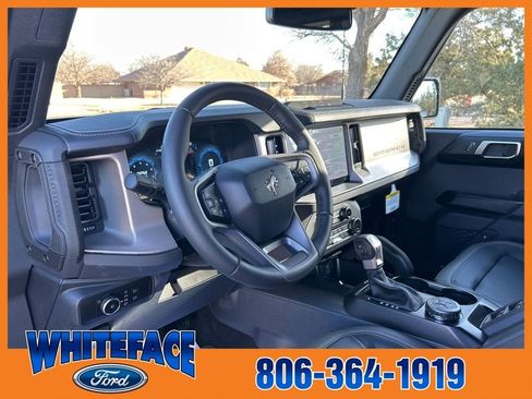 New 2025 Ford Bronco Outer Banks w/ Sasquatch Package image 14