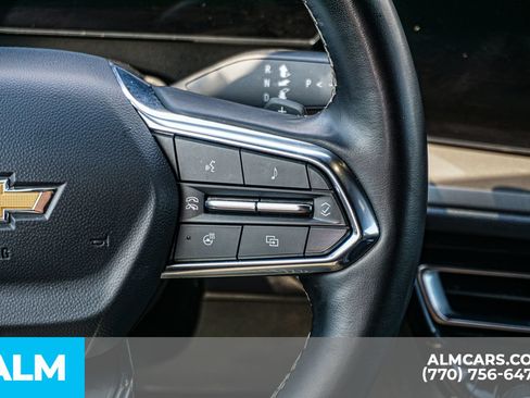 Used 2025 Chevrolet Traverse LT FWD image 33