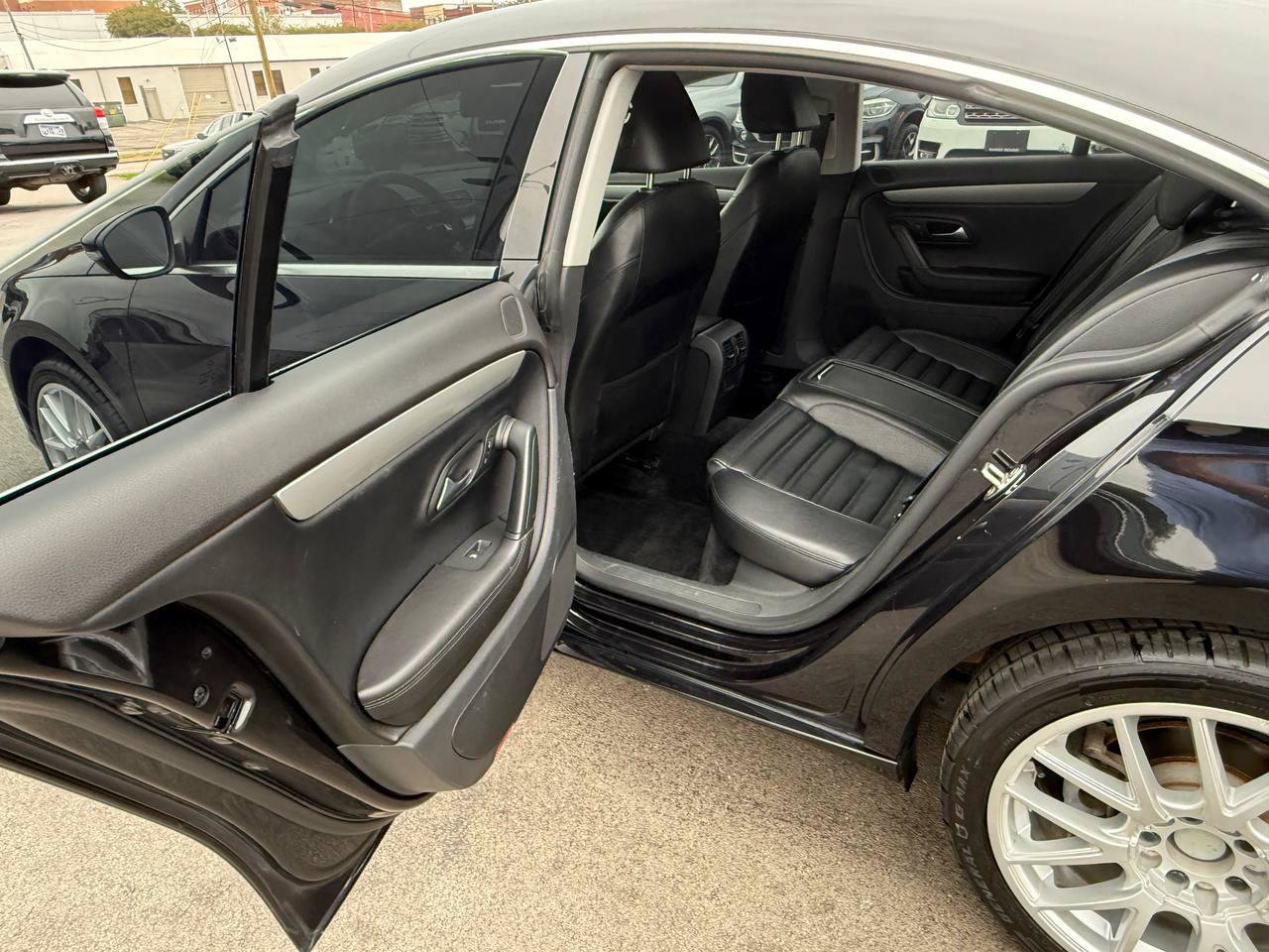 Used 2012 Volkswagen CC Sport FWD image 33