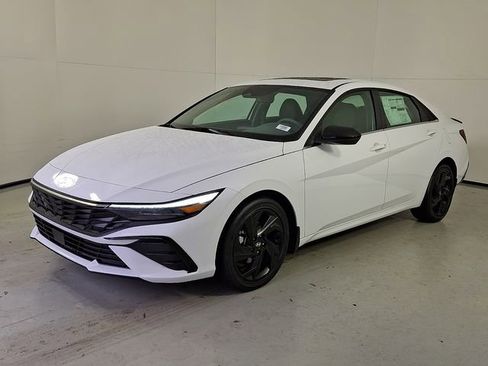 New 2026 Hyundai Elantra SEL Sport image 4