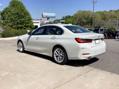 Certified 2025 BMW 330i Sedan w/ Premium Package image 6