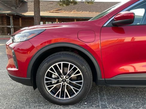 Used 2024 Ford Escape SE FWD image 10