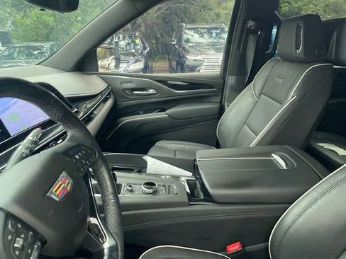 Used 2024 Cadillac Escalade Sport w/ LPO, ONYX Package AWD/4WD image 9