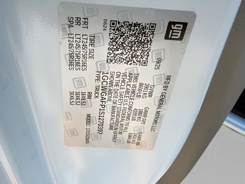 New 2025 Chevrolet Express 2500 image 22