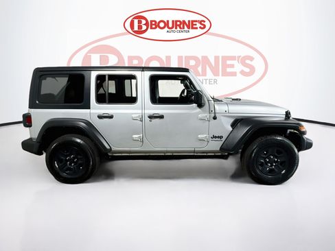 Used 2022 Jeep Wrangler Unlimited Sport AWD/4WD image 9