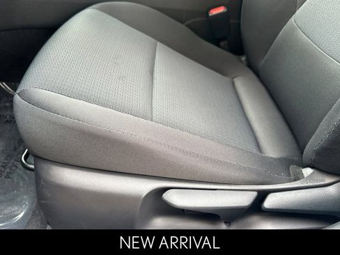 Used 2025 Toyota Prius LE image 13