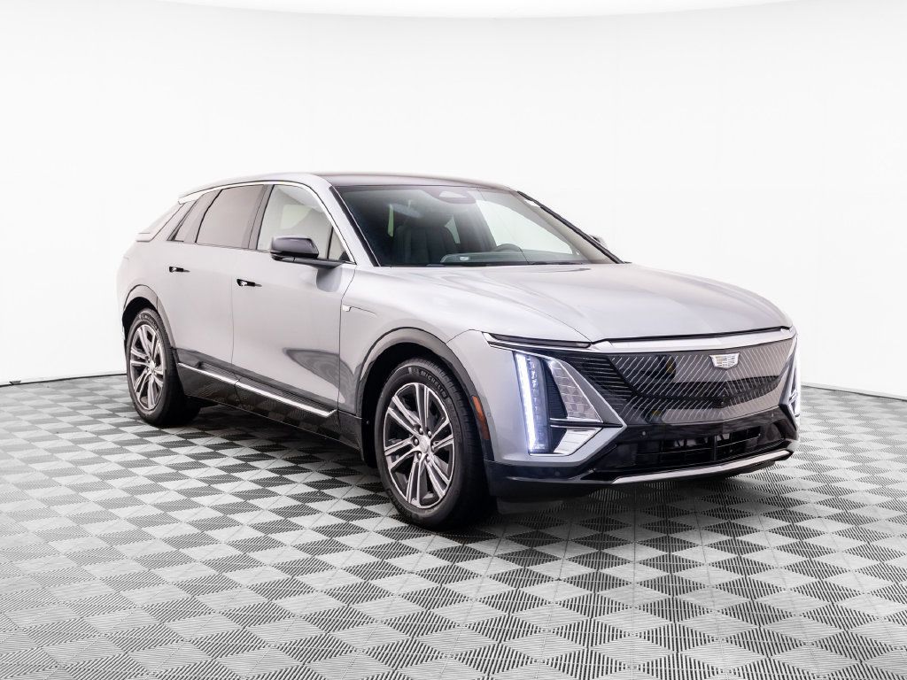 Used 2024 Cadillac Lyriq Luxury w/ LPO, Floor Liner Package AWD/4WD image 10