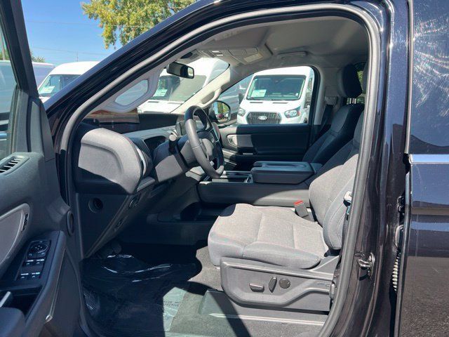 Used 2025 Ford Expedition Active AWD/4WD image 10