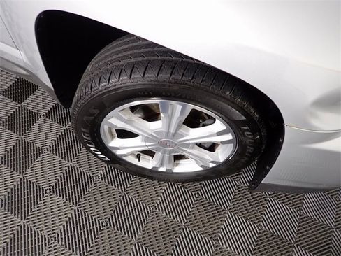 Used 2017 GMC Terrain SLE image 34