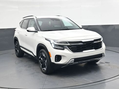 Used 2024 Kia Seltos SX image 2