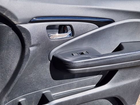 Used 2019 Honda Pilot Elite image 13