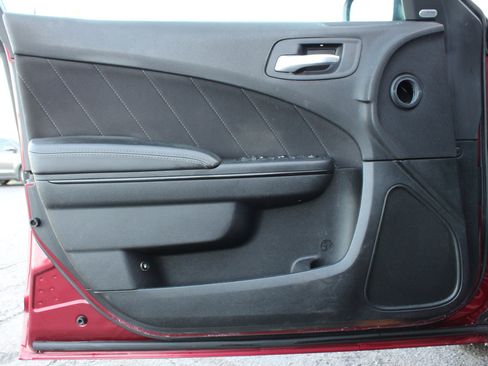 Used 2018 Dodge Charger SXT Plus w/ Blacktop Package image 12