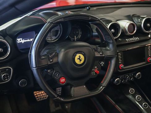 Used 2016 Ferrari California T image 44