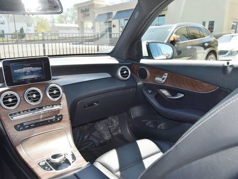 Used 2018 Mercedes-Benz GLC 300 image 27