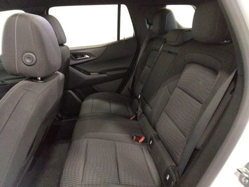 Used 2025 Chevrolet Equinox LT FWD image 33